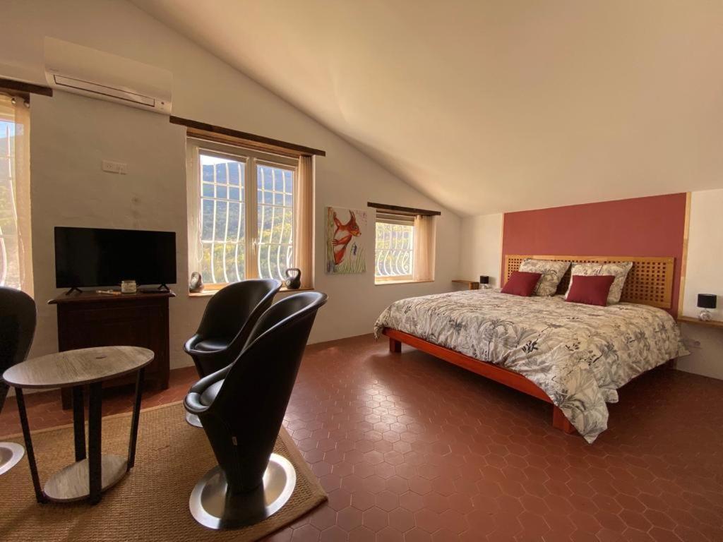 Mas Bella Vida - Chambres D'Hotes พูเจต-เทนิแยร์ ภายนอก รูปภาพ